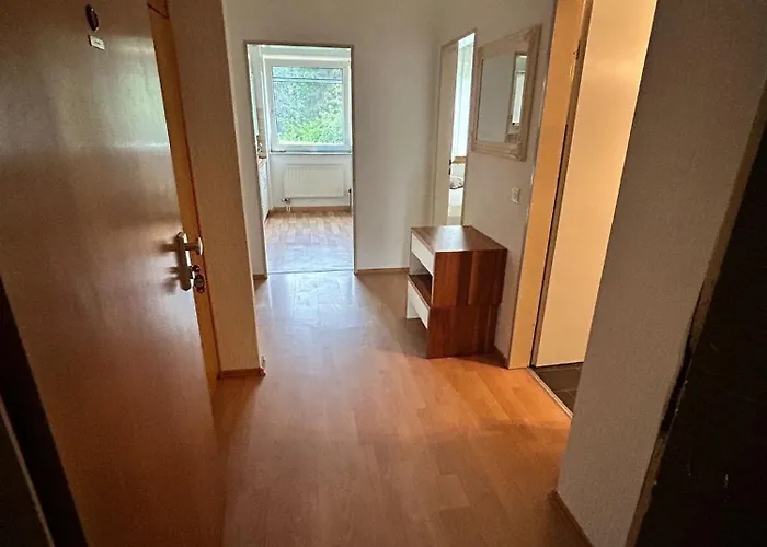 Moebiliert Lage 10min Dus Airport, Messe Und Fussball Stadion Lejlighed Duisburg